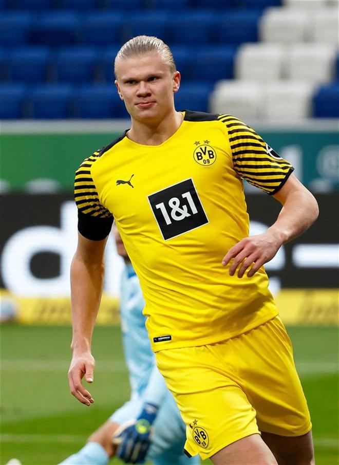 官方：拜仁女足与日本女足国脚谷川萌萌子续约至2029年（拜仁女足官宣与日本国脚谷川萌萌子续约，合同至2029年）