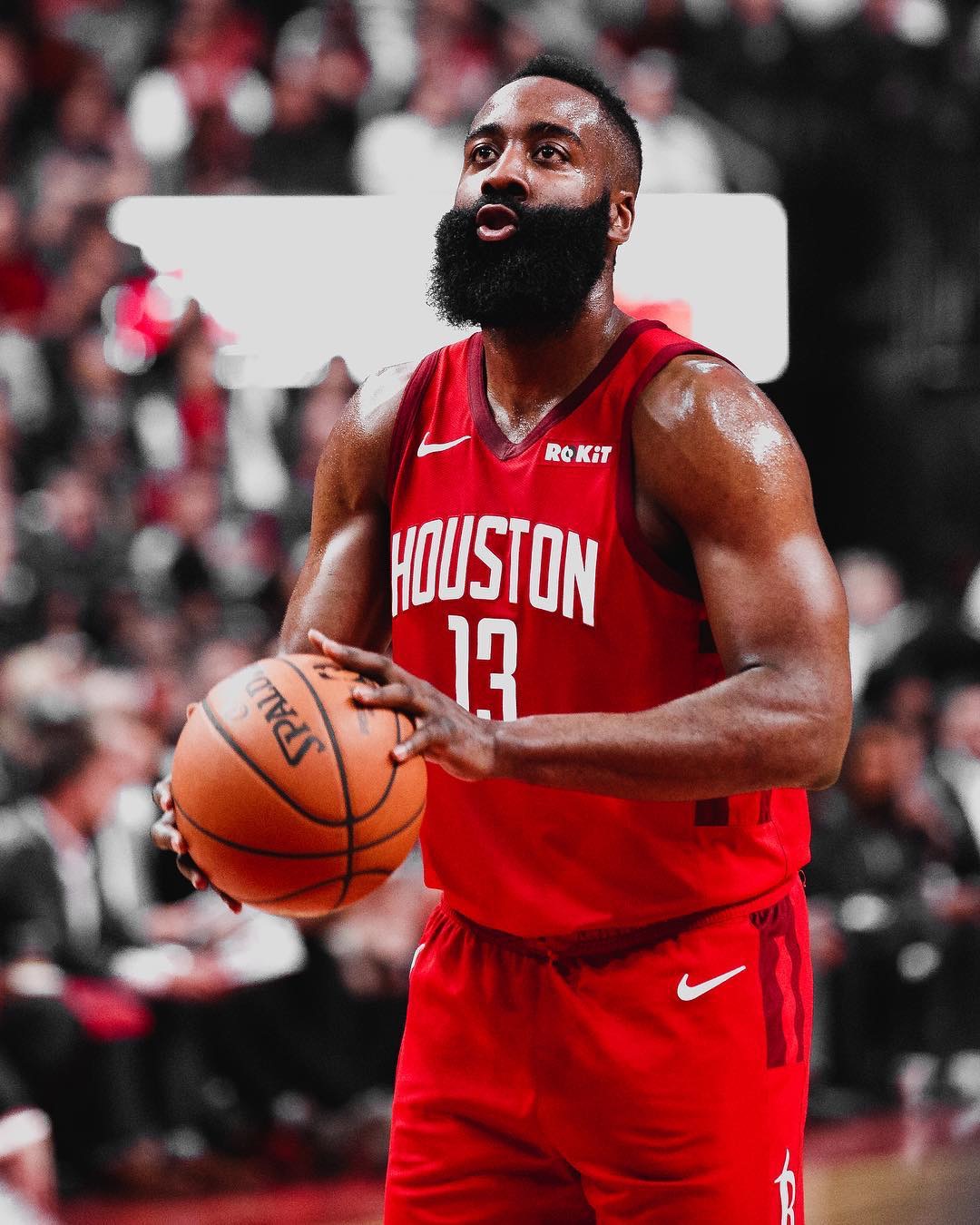 中超：山东泰山主场2-0完胜青岛队（中超：山东泰山主场2-0零封青岛队）