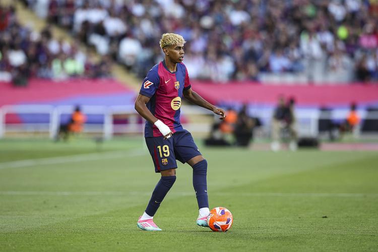 媒体人：沈梓捷伤退对北控轮换有很大影响 新疆仍是联赛强队（媒体人解读：沈梓捷伤停冲击北控轮换，新疆队依然是联赛强队）