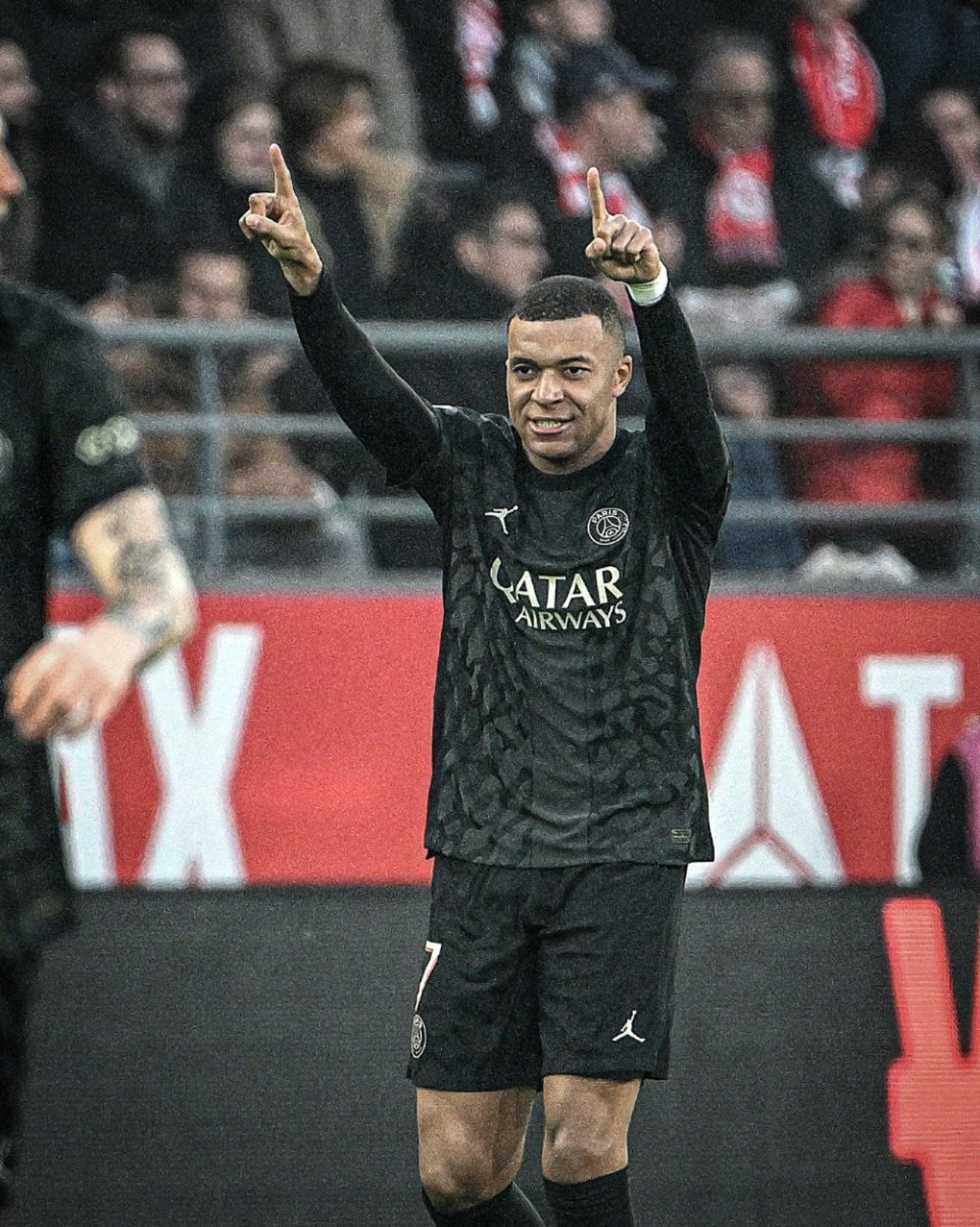 国乒8-2战胜法国队，豪取六连胜，王曼昱轰出11：2，梁靖崑丢两局（国乒8-2轻取法国豪取六连胜，王曼昱送出11-2，梁靖崑丢两局）