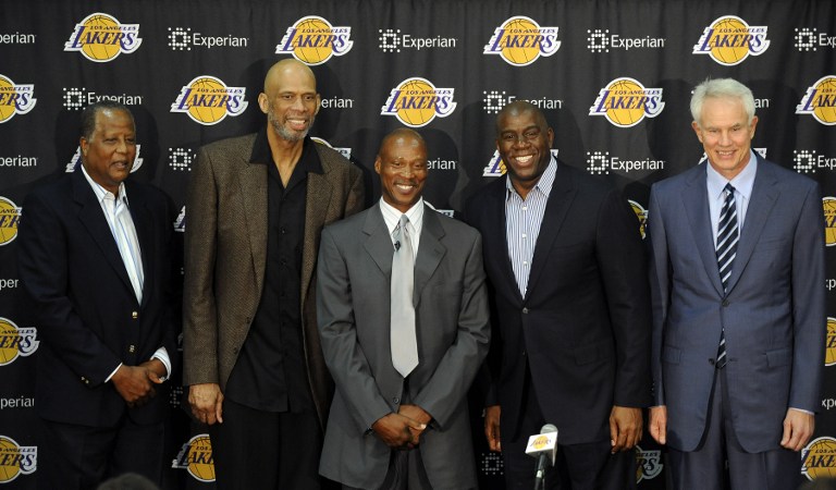 莫雷托：四五家英超中游俱乐部想引进埃永，还有一家有机会踢欧冠（莫雷托：多支英超中游球队追逐埃永，另有一队有望出战欧冠）