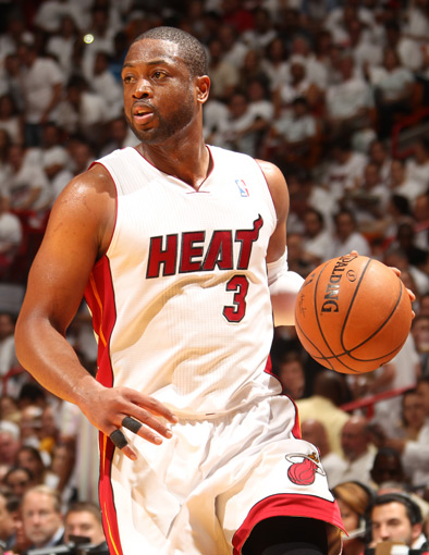 鲁媒：山东队4外援出征武汉，依木兰、陈泽仕已提前抵达（鲁媒：山东队四外援奔赴武汉，依木兰、陈泽仕已先行抵达）