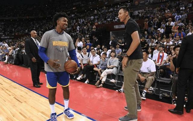 火箭哈登末节爆发连得15分（哈登末节连拿15分引领火箭反扑）