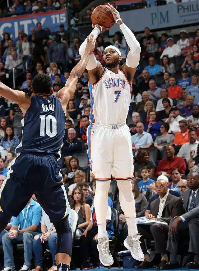 凯恩远射进球飞行速度达到128km／h，为本赛季德甲最快进球（凯恩远射时速128公里，创本赛季德甲最高进球时速）