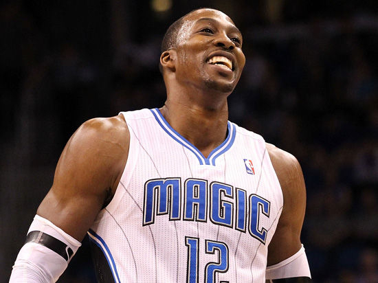 欧冠淘汰赛前瞻：巴萨对阵曼联,（欧冠淘汰赛焦点战：巴萨迎战曼联）