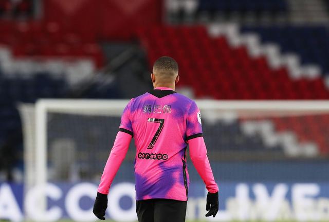 NBA球员交易动态及球队影响（NBA交易动向：球员流动与球队影响）