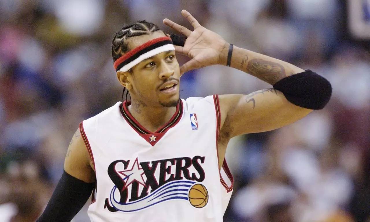 环球足球奖2025年度最佳球员候选：姆巴佩在列，巴黎8人入选（2025年环球足球奖最佳球员候选名单出炉：姆巴佩上榜，巴黎8人入围）