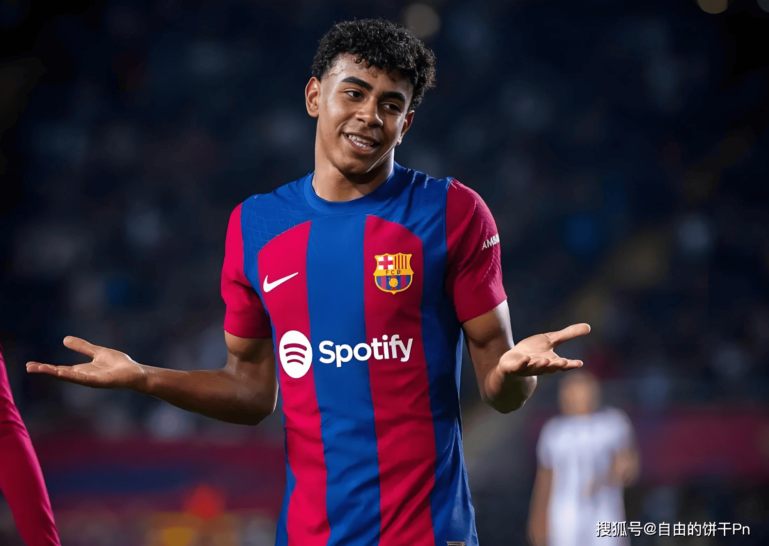 2-0，23岁荷兰新星无敌小角度挑射，54岁埃梅里率队避免欧联2连败（2-0！23岁荷兰新星小角度挑射惊艳，54岁埃梅里带队拒绝欧联两连败）