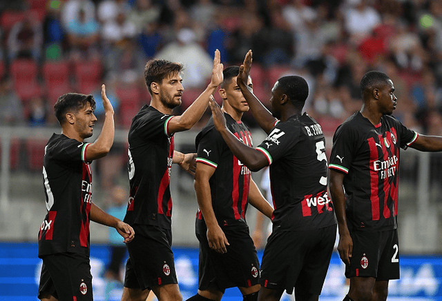 成功转型，米体：库普梅纳斯已成尤文不可或缺的组织型后卫（米体：库普梅纳斯完成蜕变，已是尤文后防的组织核心）