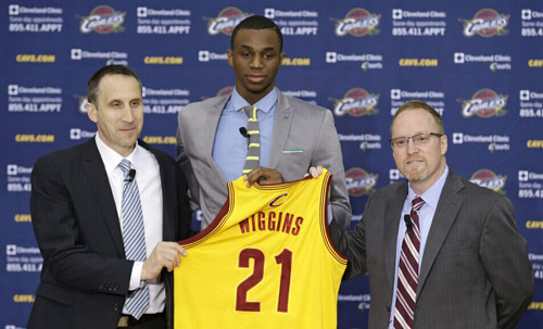 埃及队非洲杯赛后没有接受媒体采访，被非洲足联处罚5000欧元（埃及队因非洲杯赛后未接受媒体采访遭非洲足联罚款5000欧元）