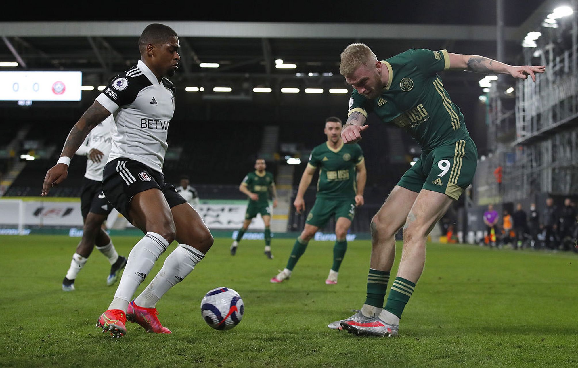 深圳男篮逆转北京王薪凯关键表现（王薪凯发威助深圳男篮逆转北京）