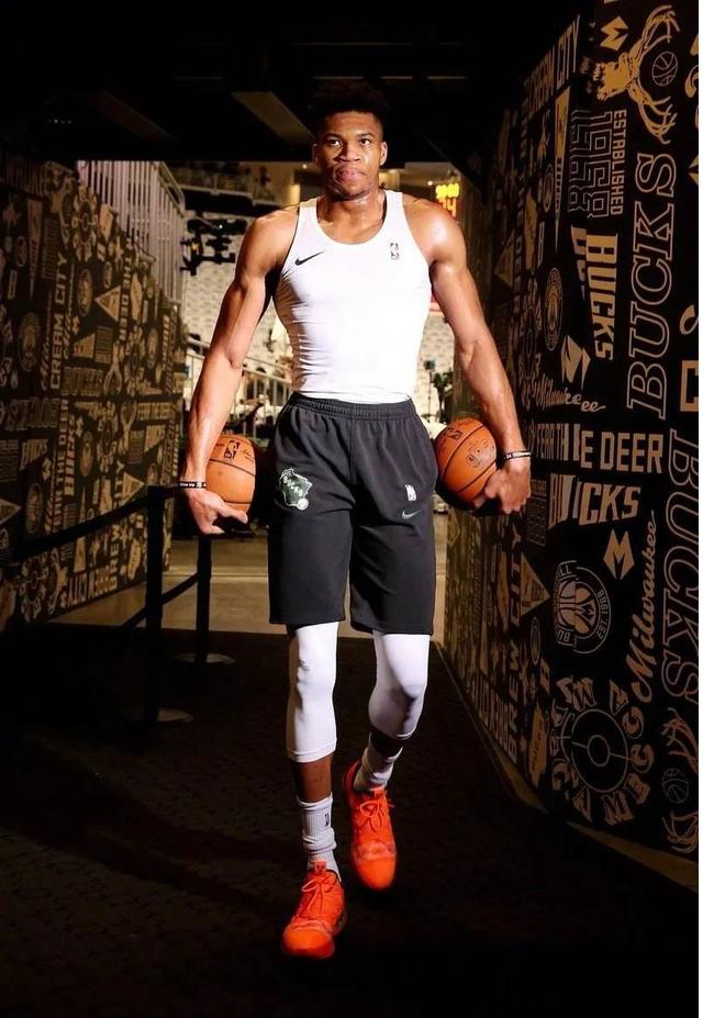 半场：马竞1-0圣吉罗斯，阿尔瓦雷斯破门，格列兹曼进球被吹（半场战报：马竞1-0暂领先圣吉罗斯，阿尔瓦雷斯破门，格列兹曼进球被判无效）