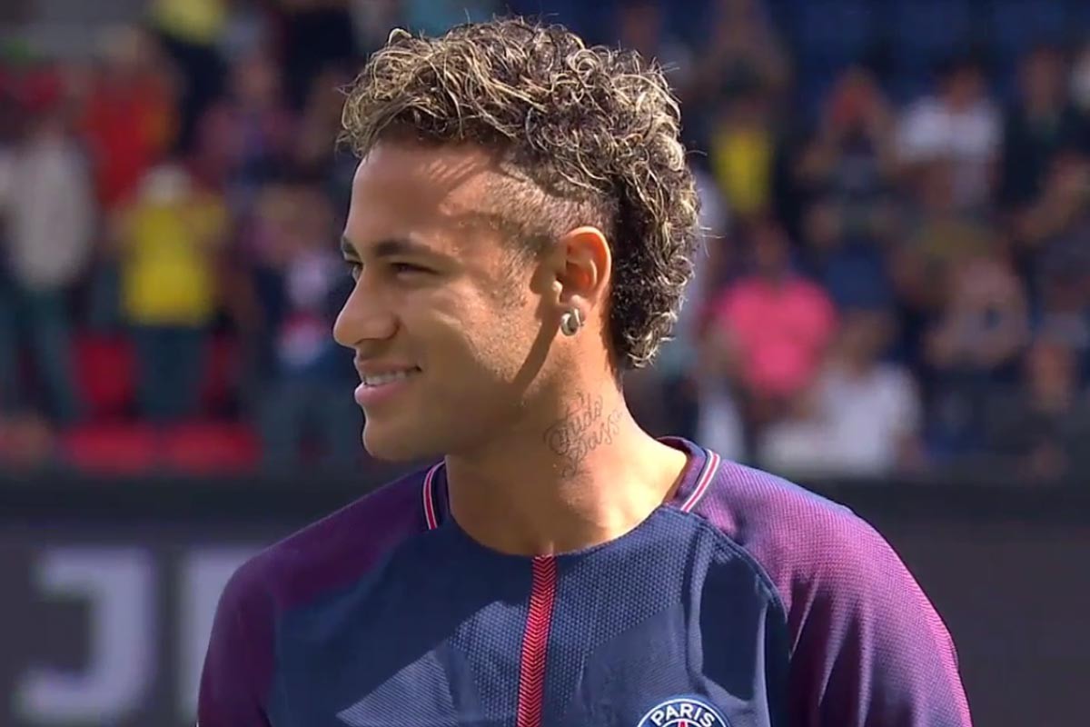 你抢到票了吗？足协杯决赛开票1分钟内所有分区开售票均售空（足协杯决赛开售一分钟全分区售罄，你抢到了吗？）