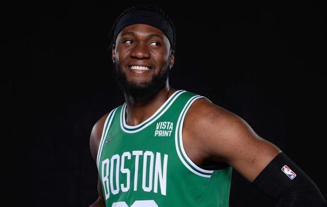 懂球帝2025年11月MVP候选出炉：姆巴佩、哈兰德领衔，莱万在列（懂球帝发布2025年11月MVP候选名单：姆巴佩、哈兰德领军，莱万入选）