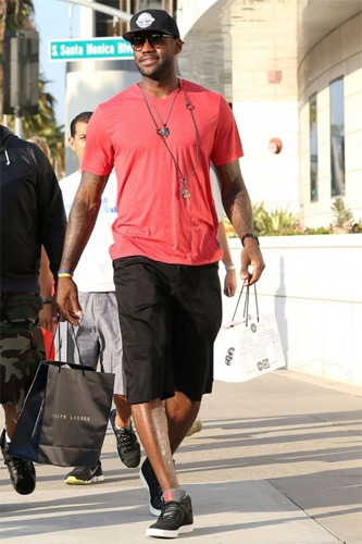 西甲半场：鲁文·加西亚传射，奥萨苏纳2-0莱万特（西甲半场战报：鲁文·加西亚传射建功，奥萨苏纳2-0领先莱万特）