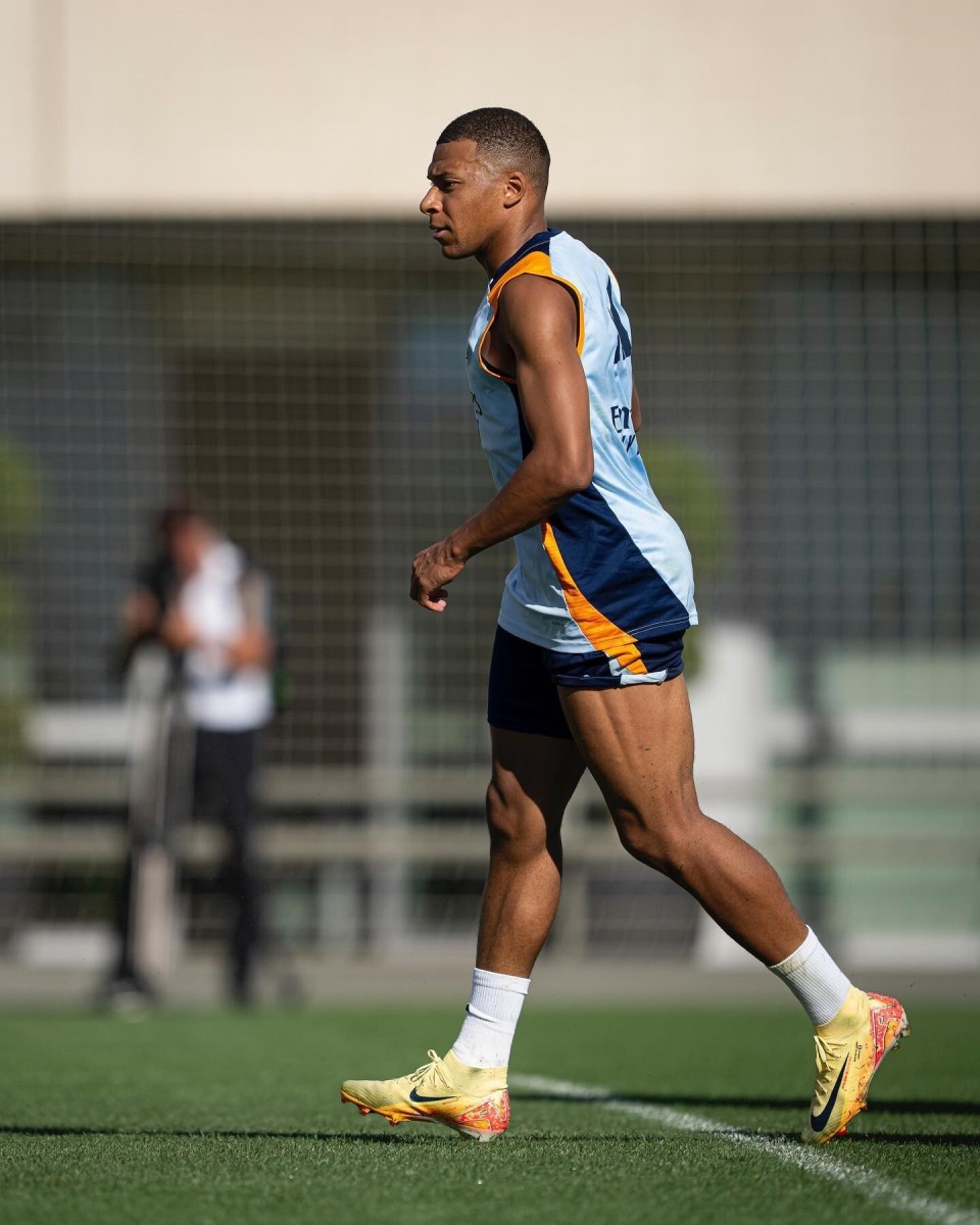 罗马诺：切尔西青训从曼城签下小将艾萨克-麦吉尔瓦里（罗马诺：曼城小将艾萨克-麦吉尔瓦里加盟切尔西青训）