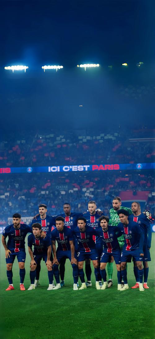 张陈治锋高效砍下11分9篮板，杨鸣场边为他握拳怒吼（张陈治锋高效斩获11分9板，杨鸣场边握拳怒吼助威）