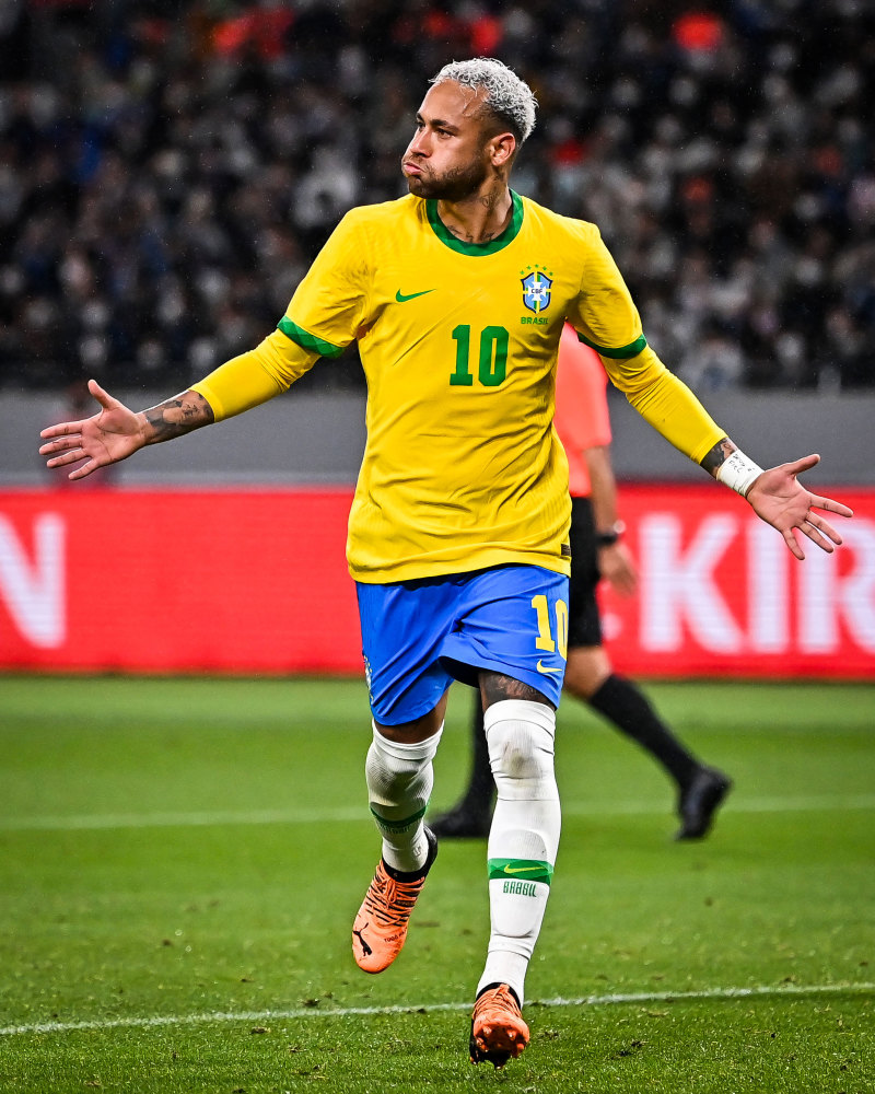 记者：库尔图瓦因肠胃炎退出训练，预计无法出战奥林匹亚科斯（库尔图瓦肠胃炎缺席训练，预计无缘对阵奥林匹亚科斯）